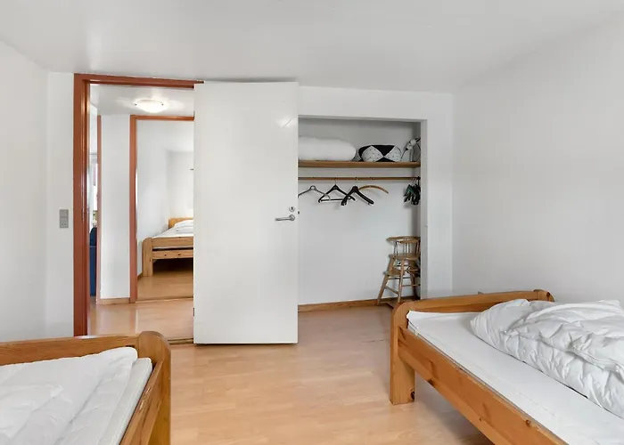 Two-bedroom In アパート